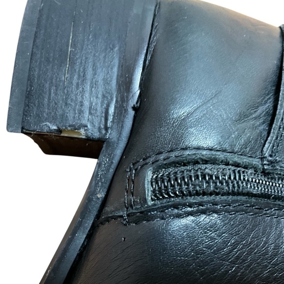 VINCE CAMUTO ‘Delson’ Leather Knee High Riding Boots Side Zippers 1.5” Heel Sz 8 - Picture 6 of 12